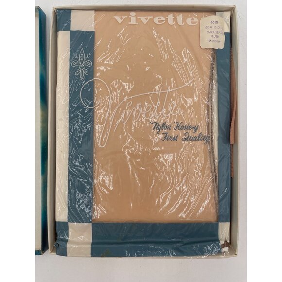 Vintage Mojud Vivette Nylon Stockings 9 Medium First Quality Dark Seam 60 Gauge - Picture 2 of 7